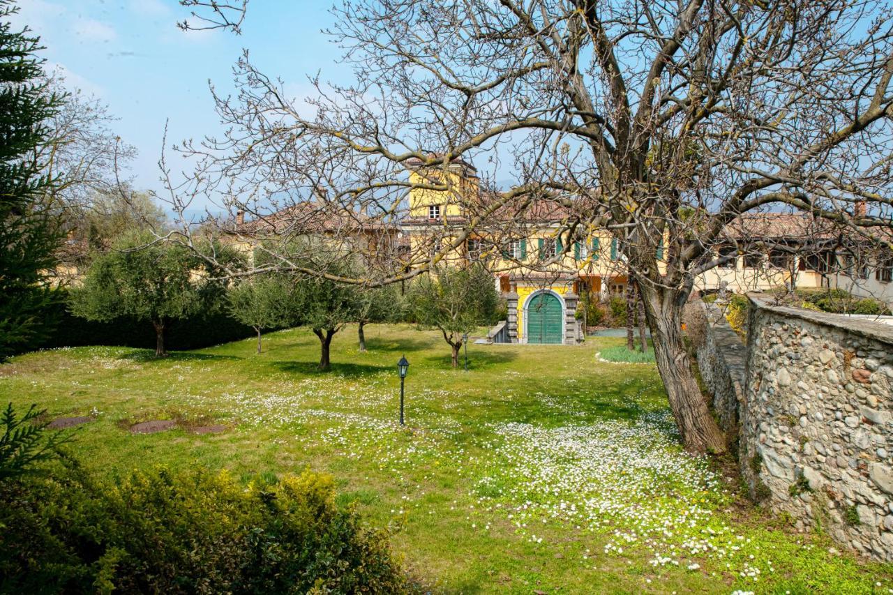 Castello Di Brusata Apartment By Quokka 360 - Romantic Flat With Pool Mendrisio Exterior foto